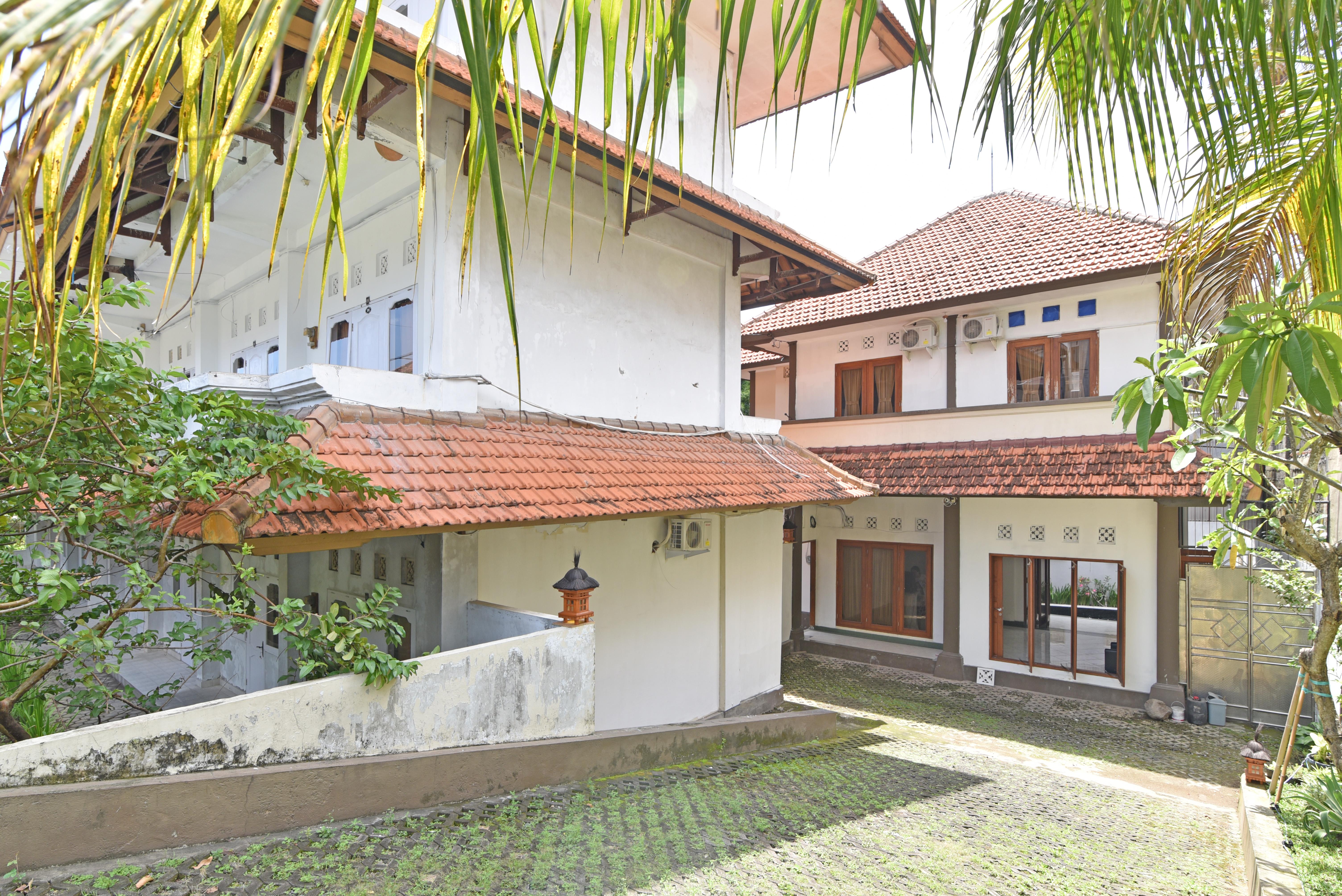 Reddoorz @ Jalan Gatot Subroto Denpasar Hotel Exterior photo