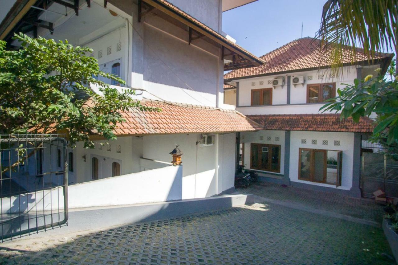 Reddoorz @ Jalan Gatot Subroto Denpasar Hotel Exterior photo